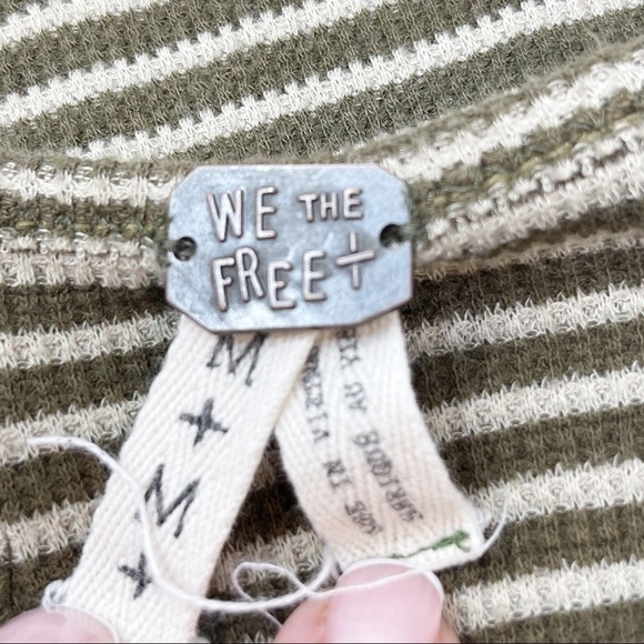 WE THE FREE PEOPLE Women’s Green Beige STARS & STRIPES Thermal Top Long Sleeve M - Picture 6 of 8